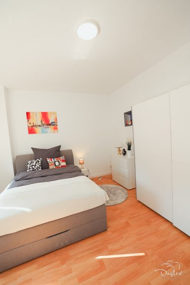 Zimmer 2 Room 2